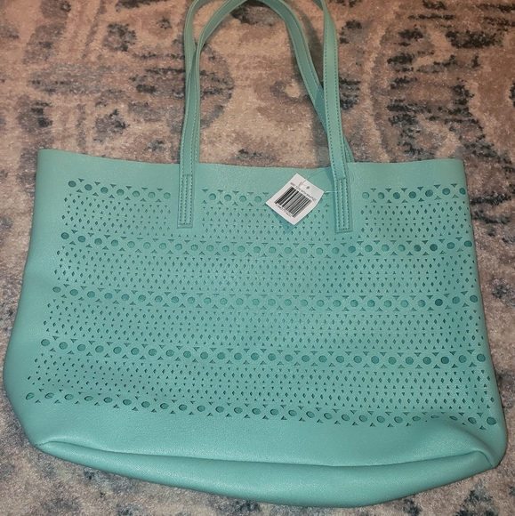 MINT tote/wristlet - Picture 2 of 4